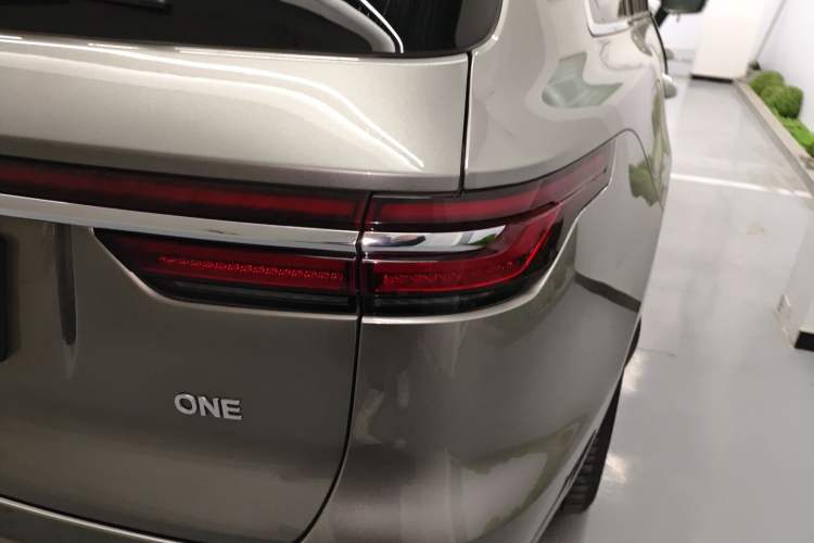 Used Li Auto ONE 2021 Extended-Range 6-Seater Version Exterior 3