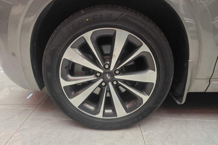 Used Li Auto ONE 2021 Extended-Range 6-Seater Version Exterior 4