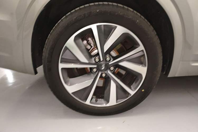 Used Li Auto ONE 2021 Extended-Range 6-Seater Version Exterior 5