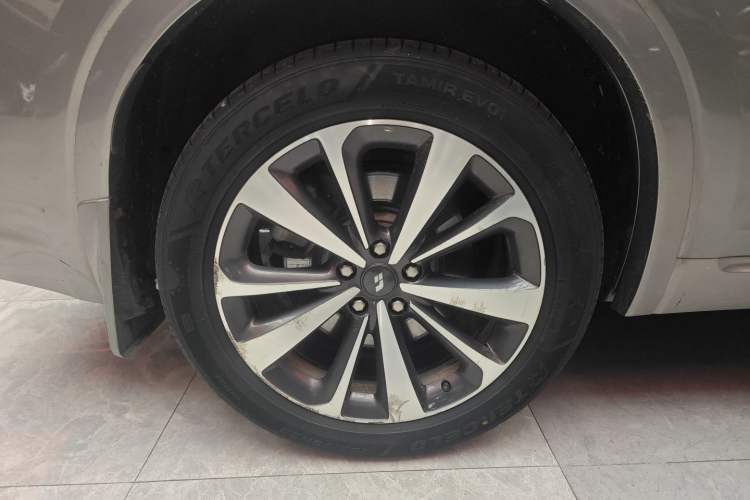 Used Li Auto ONE 2021 Extended-Range 6-Seater Version Exterior 5