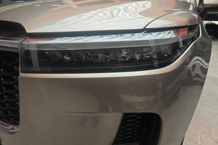 Used Li Auto ONE 2021 Extended-Range 6-Seater Version Left Front Headlight