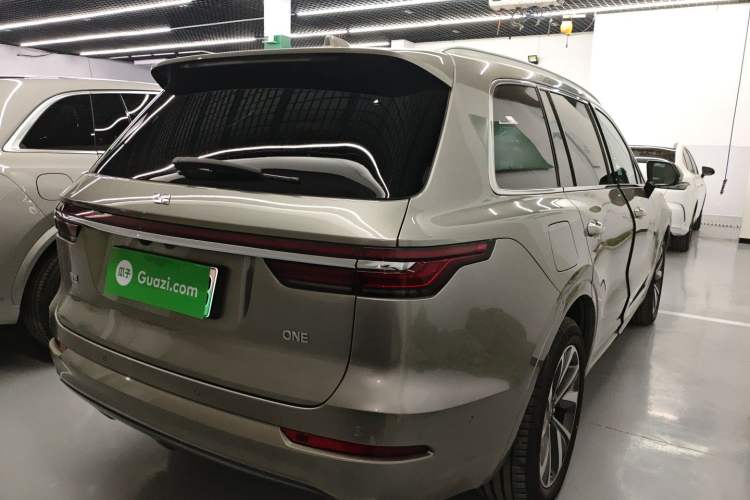 Used Li Auto ONE 2021 Extended-Range 6-Seater Version Rear Right 45 Deg