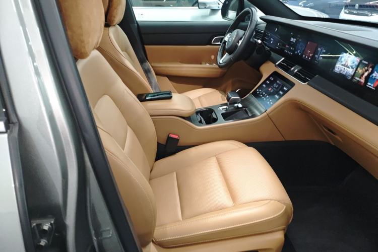 Used Li Auto ONE 2021 Extended-Range 6-Seater Version Right Front Seat