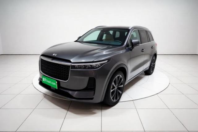 Ojetý Li Auto ONE 2021 Extended-Range 6-Seater Version