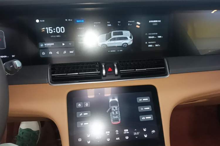 Used Li Auto ONE 2021 Extended-Range 6-Seater Version Audio And AC Panel