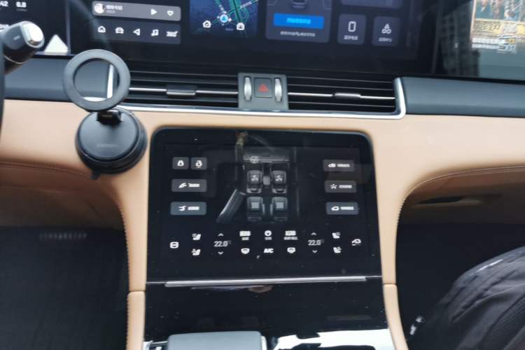 Used Li Auto ONE 2021 Extended-Range 6-Seater Version Audio And AC Panel