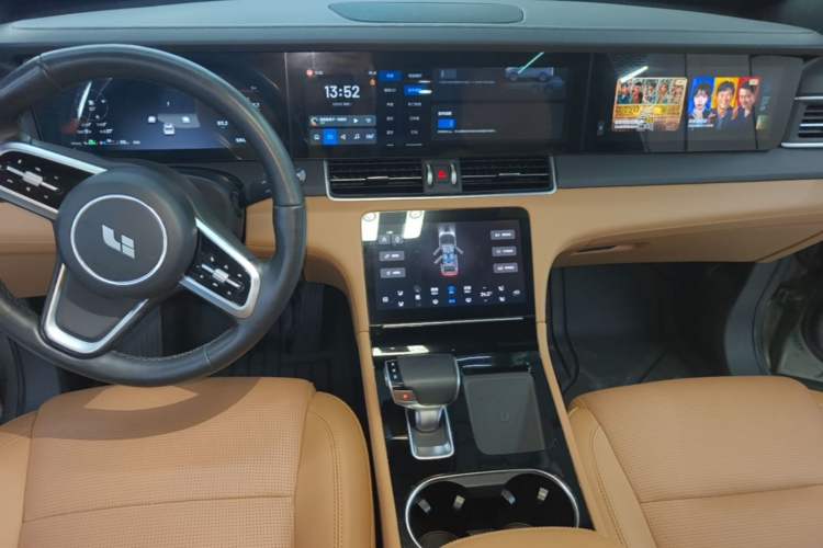 Used Li Auto ONE 2021 Extended-Range 6-Seater Version Audio And AC Panel