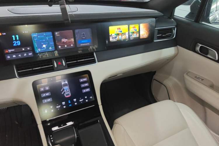 Used Li Auto ONE 2021 Extended-Range 6-Seater Version Audio And AC Panel