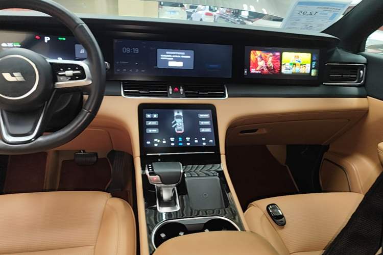Used Li Auto ONE 2021 Extended-Range 6-Seater Version Audio And AC Panel
