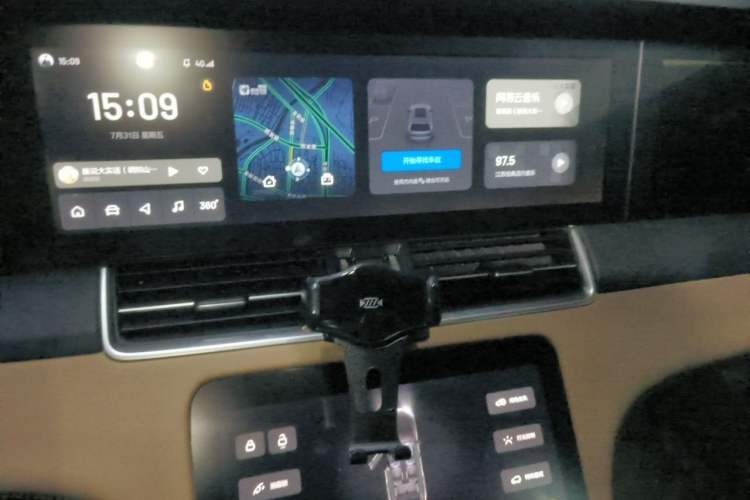 Used Li Auto ONE 2021 Extended-Range 6-Seater Version Audio And AC Panel