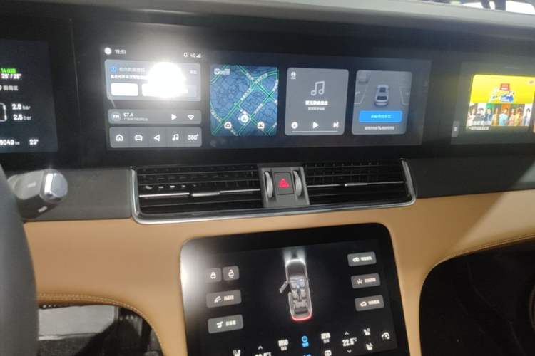 Used Li Auto ONE 2021 Extended-Range 6-Seater Version Audio And AC Panel