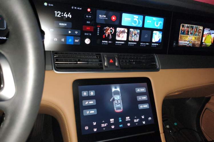 Used Li Auto ONE 2021 Extended-Range 6-Seater Version Audio And AC Panel