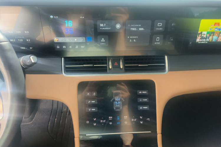 Used Li Auto ONE 2021 Extended-Range 6-Seater Version Audio And AC Panel