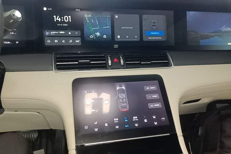 Used Li Auto ONE 2021 Extended-Range 6-Seater Version Audio And AC Panel