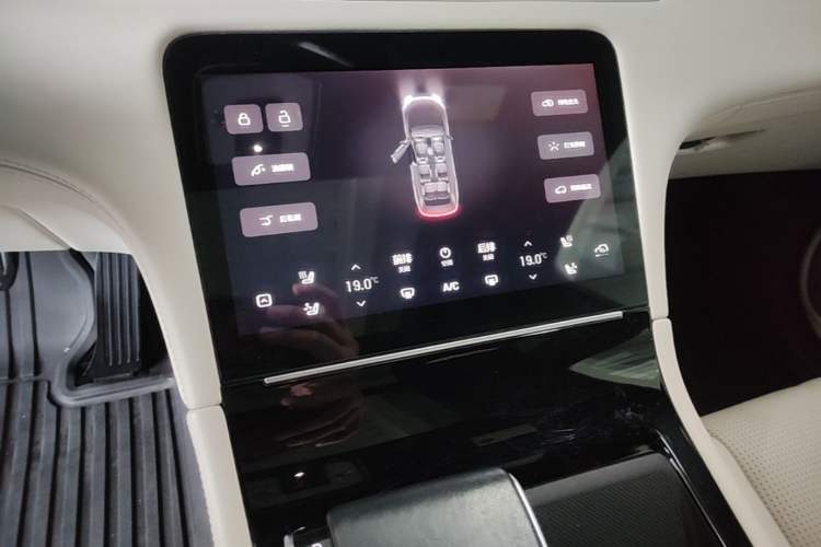 Used Li Auto ONE 2021 Extended-Range 6-Seater Version Audio And AC Panel