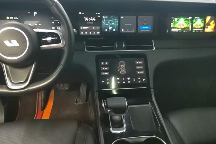 Used Li Auto ONE 2021 Extended-Range 6-Seater Version Audio And AC Panel