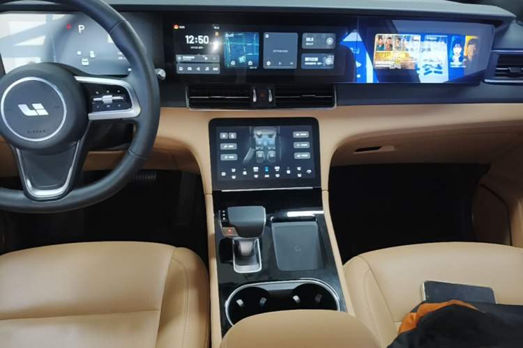 Used Li Auto ONE 2021 Extended-Range 6-Seater Version Audio And AC Panel