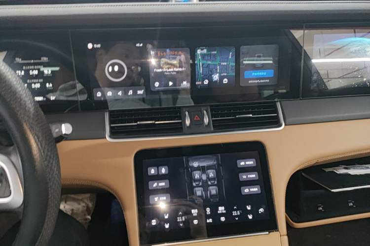 Used Li Auto ONE 2021 Extended-Range 6-Seater Version Audio And AC Panel
