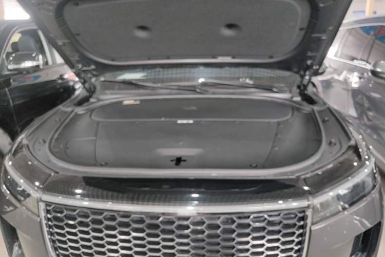 Used Li Auto ONE 2021 Extended-Range 6-Seater Version Engine Bay