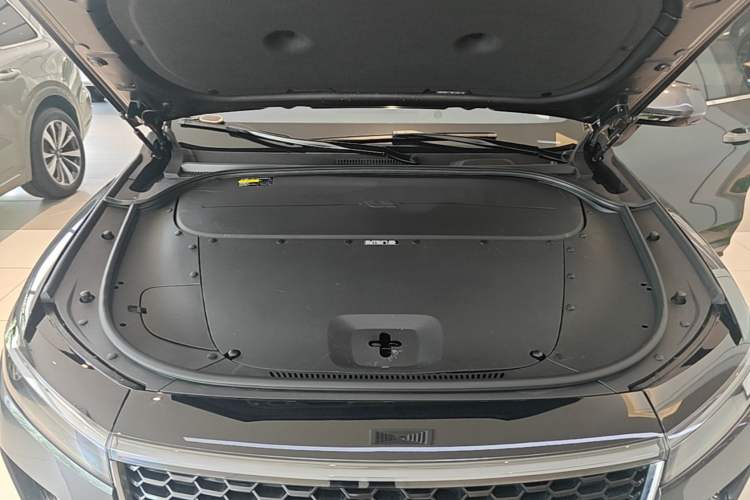 Used Li Auto ONE 2021 Extended-Range 6-Seater Version Engine Bay