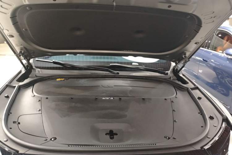 Used Li Auto ONE 2021 Extended-Range 6-Seater Version Engine Bay