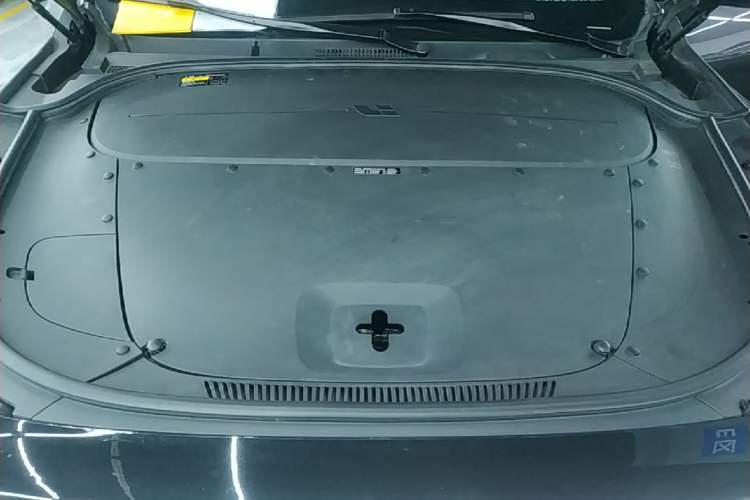 Used Li Auto ONE 2021 Extended-Range 6-Seater Version Engine Bay