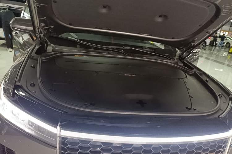 Used Li Auto ONE 2021 Extended-Range 6-Seater Version Engine Bay