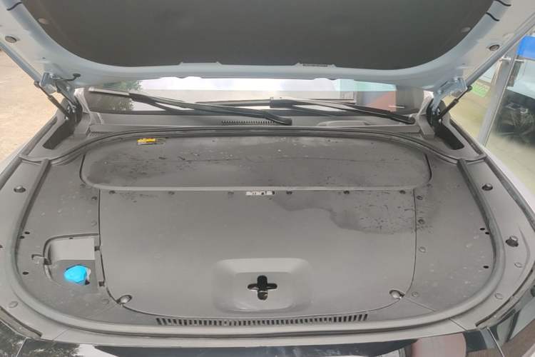 Used Li Auto ONE 2021 Extended-Range 6-Seater Version Engine Bay