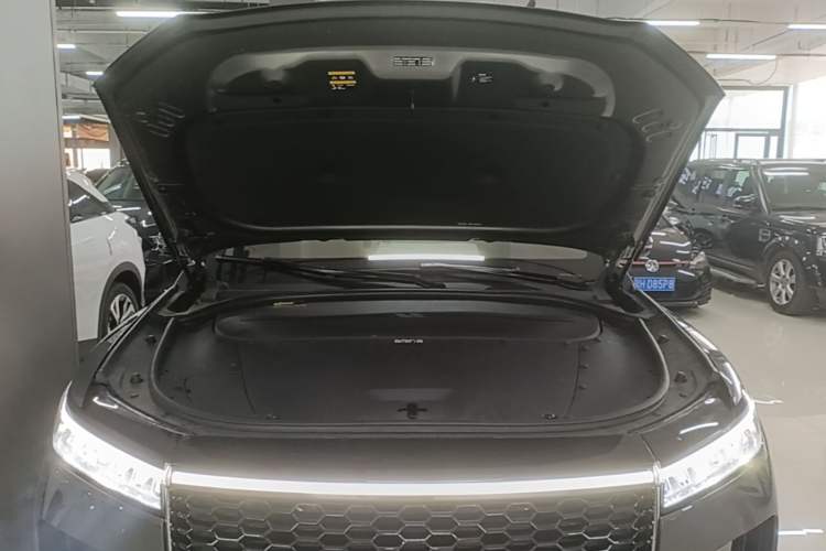 Used Li Auto ONE 2021 Extended-Range 6-Seater Version Engine Bay