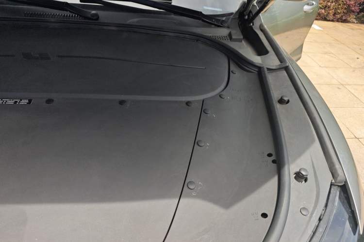 Used Li Auto ONE 2021 Extended-Range 6-Seater Version Engine Bay Left