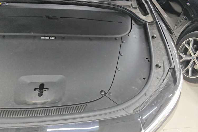 Used Li Auto ONE 2021 Extended-Range 6-Seater Version Engine Bay Left