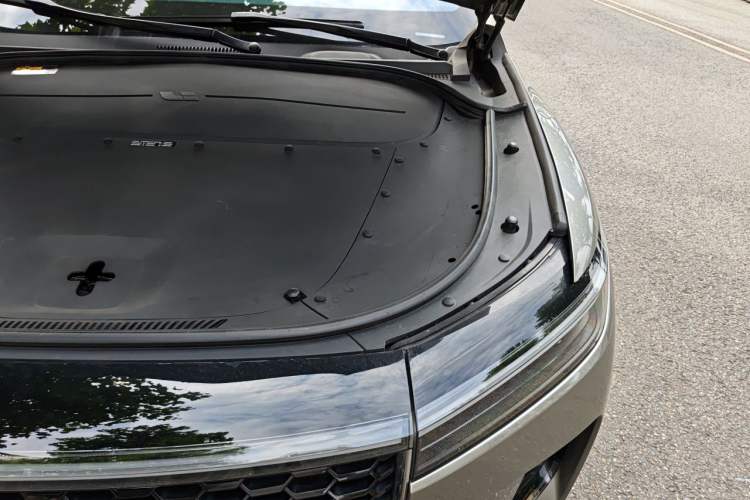 Used Li Auto ONE 2021 Extended-Range 6-Seater Version Engine Bay Left