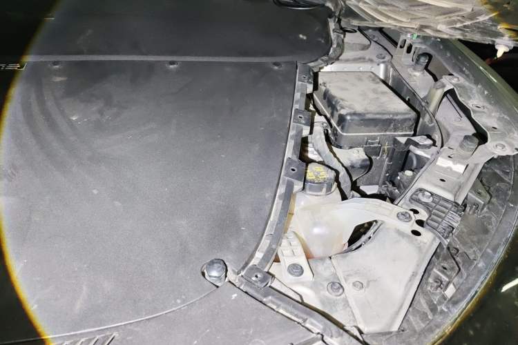 Used Li Auto ONE 2021 Extended-Range 6-Seater Version Engine Bay Left