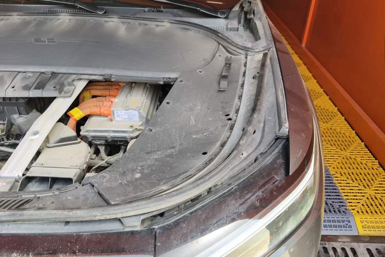 Used Li Auto ONE 2021 Extended-Range 6-Seater Version Engine Bay Left
