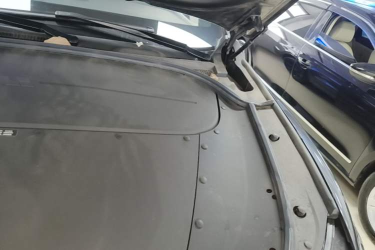 Used Li Auto ONE 2021 Extended-Range 6-Seater Version Engine Bay Left