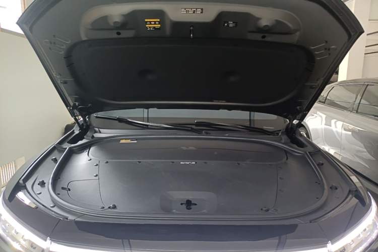 Used Li Auto ONE 2021 Extended-Range 6-Seater Version Engine Bay