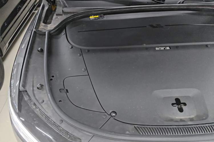 Used Li Auto ONE 2021 Extended-Range 6-Seater Version Engine Bay Right