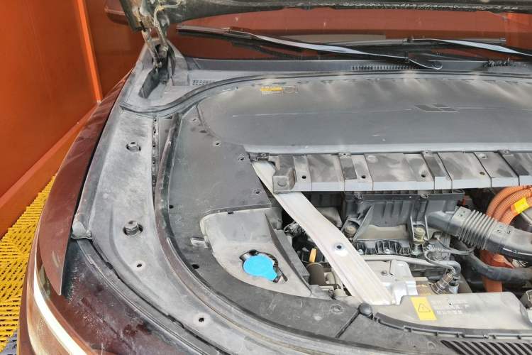 Used Li Auto ONE 2021 Extended-Range 6-Seater Version Engine Bay Right