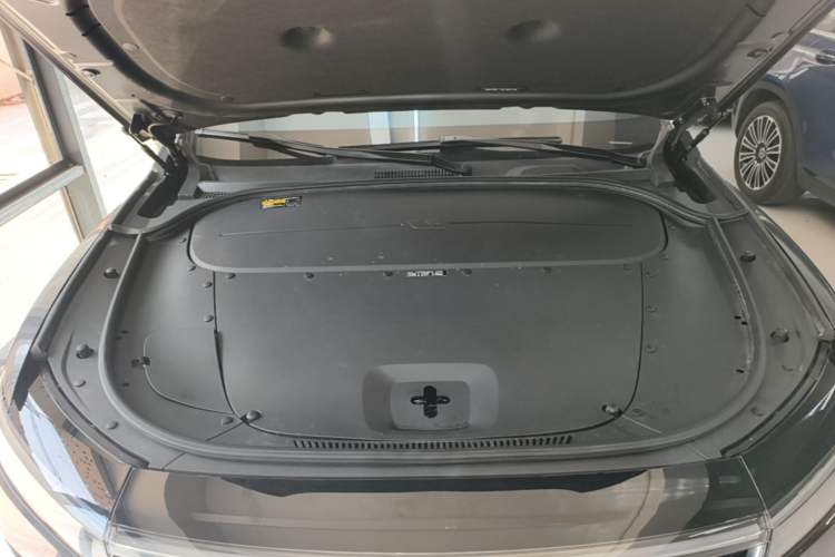 Used Li Auto ONE 2021 Extended-Range 6-Seater Version Engine Bay