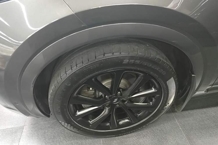 Used Li Auto ONE 2021 Extended-Range 6-Seater Version Exterior 2