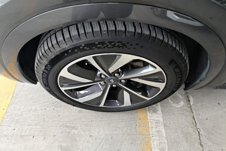 Used Li Auto ONE 2021 Extended-Range 6-Seater Version Exterior 2