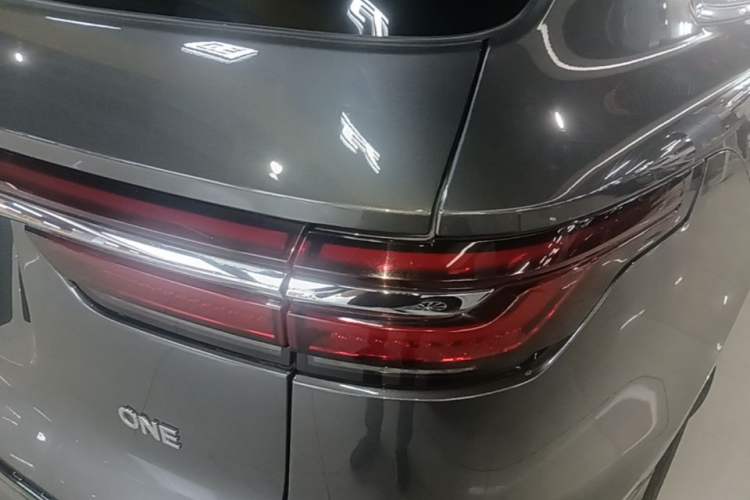 Used Li Auto ONE 2021 Extended-Range 6-Seater Version Exterior 3