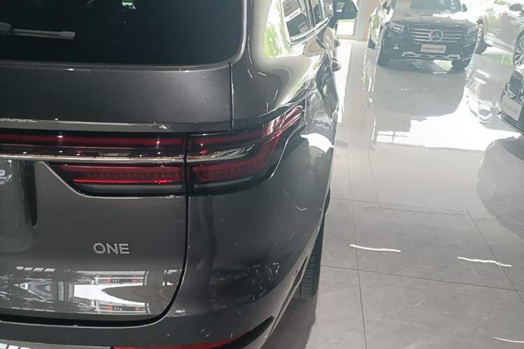 Used Li Auto ONE 2021 Extended-Range 6-Seater Version Exterior 3