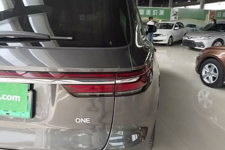Used Li Auto ONE 2021 Extended-Range 6-Seater Version Exterior 3