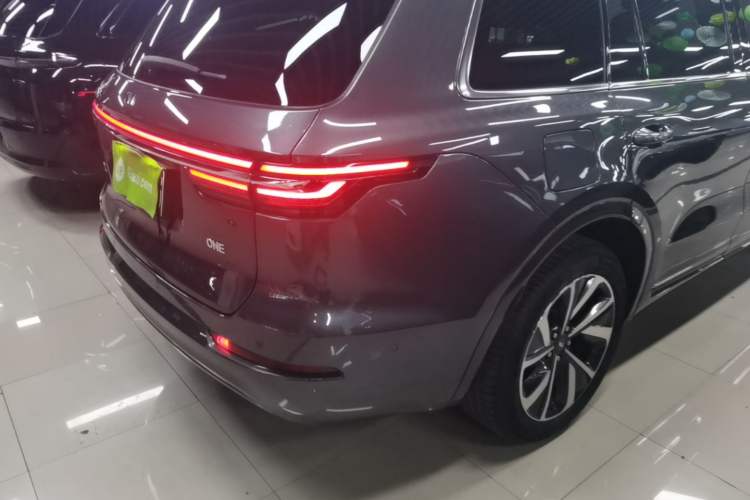 Used Li Auto ONE 2021 Extended-Range 6-Seater Version Exterior 3