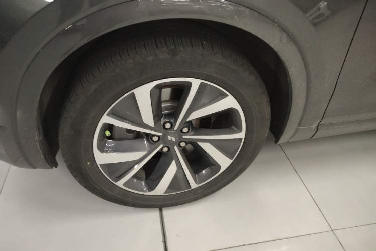 Used Li Auto ONE 2021 Extended-Range 6-Seater Version Exterior 3