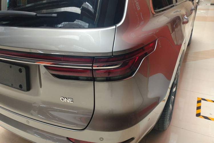 Used Li Auto ONE 2021 Extended-Range 6-Seater Version Exterior 3