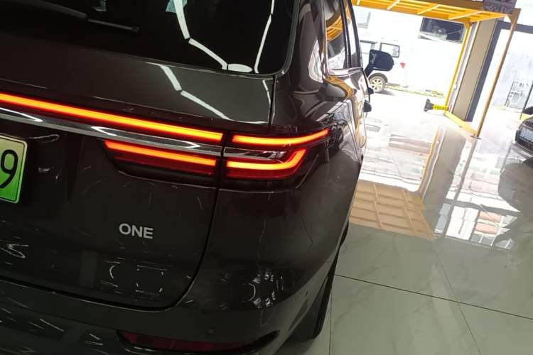 Used Li Auto ONE 2021 Extended-Range 6-Seater Version Exterior 3