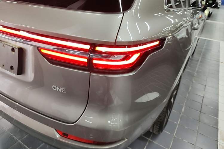 Used Li Auto ONE 2021 Extended-Range 6-Seater Version Exterior 3