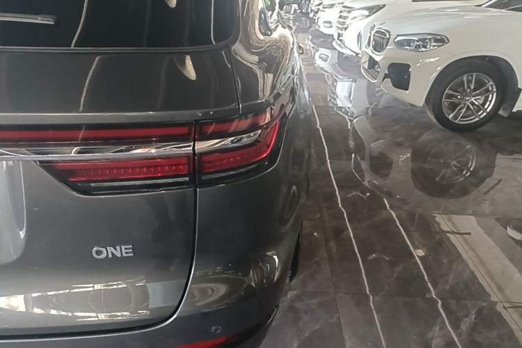 Used Li Auto ONE 2021 Extended-Range 6-Seater Version Exterior 3